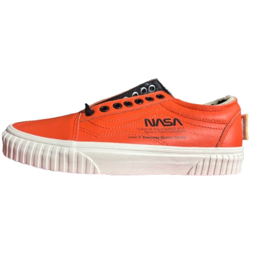 Vans Old Skool NASA Space Voyager Sneakers in Firecracker/Orange. Men's 8.5. NWT